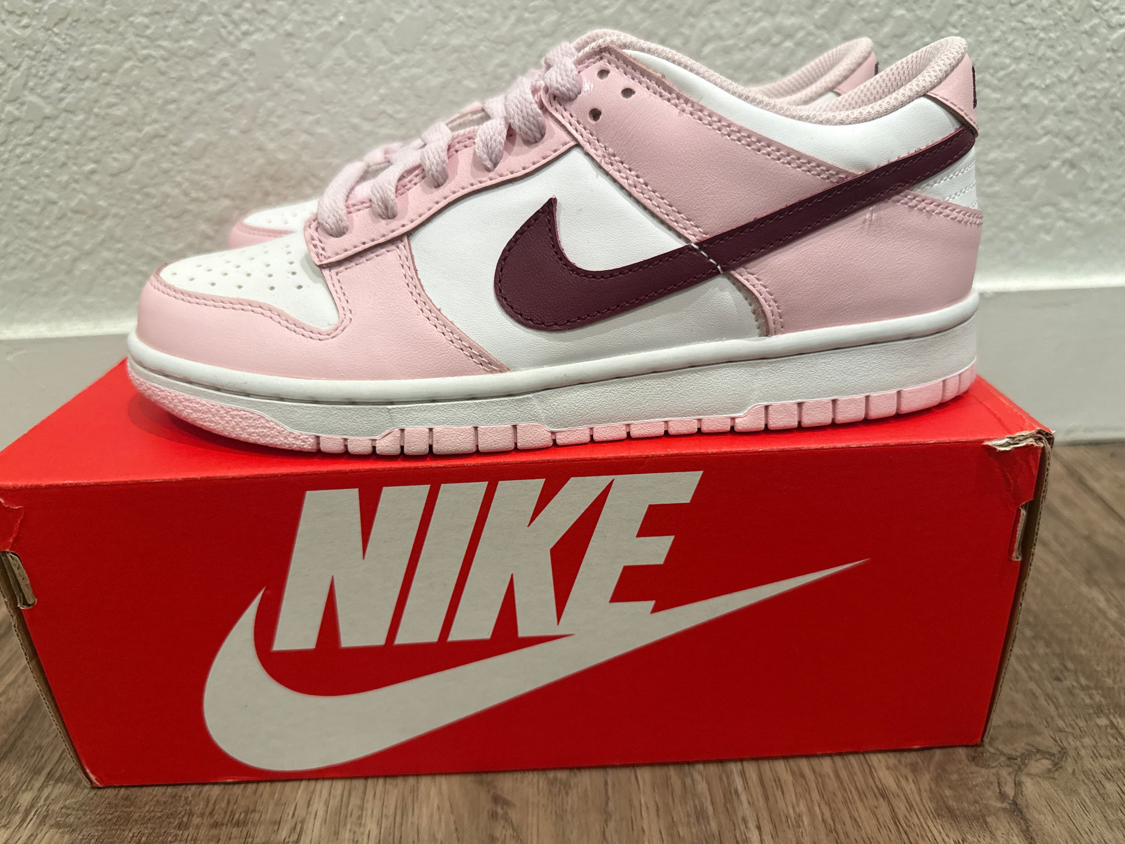 Nike Dunk Low (GS)