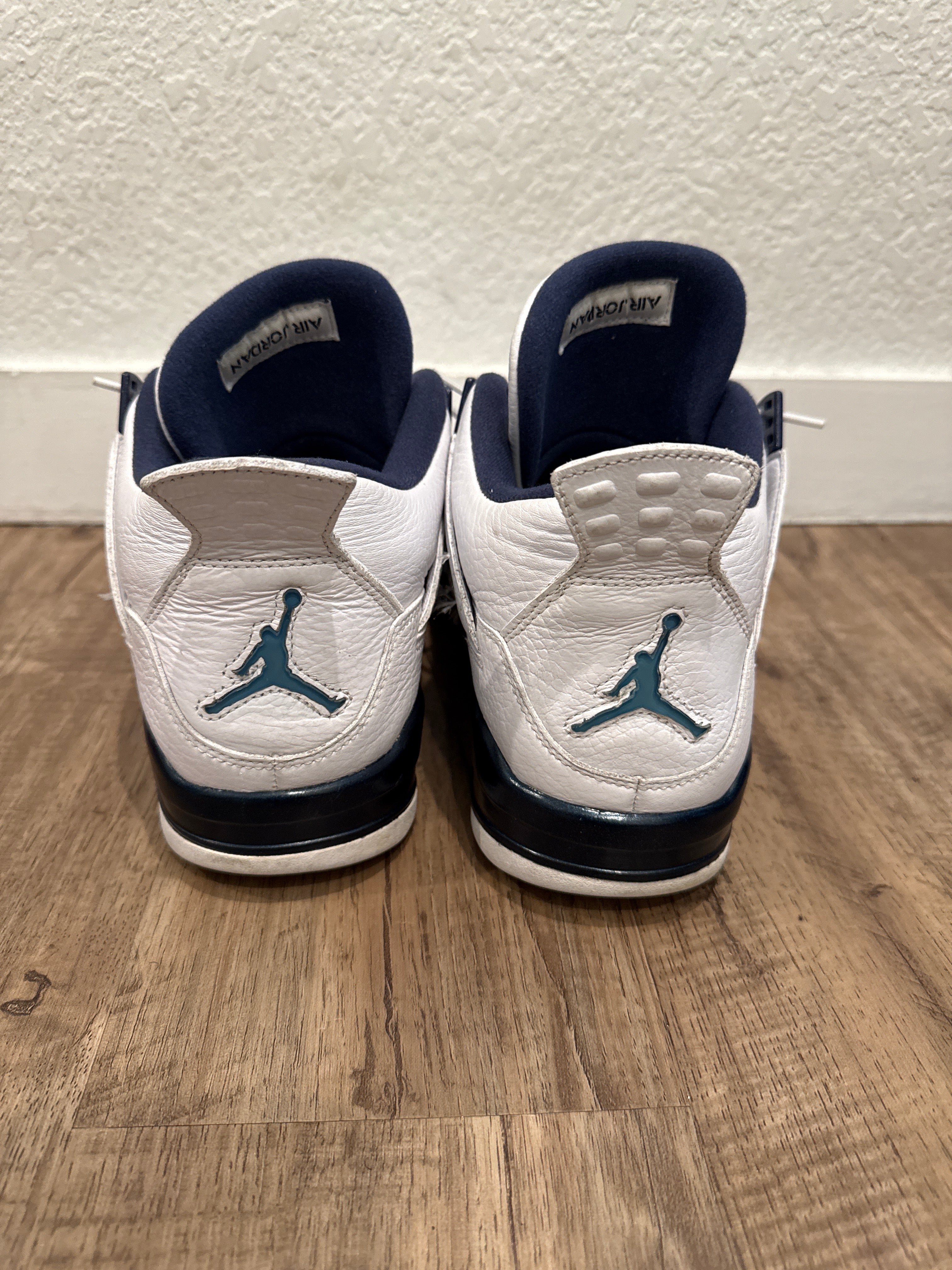 Jordan 4 Retro