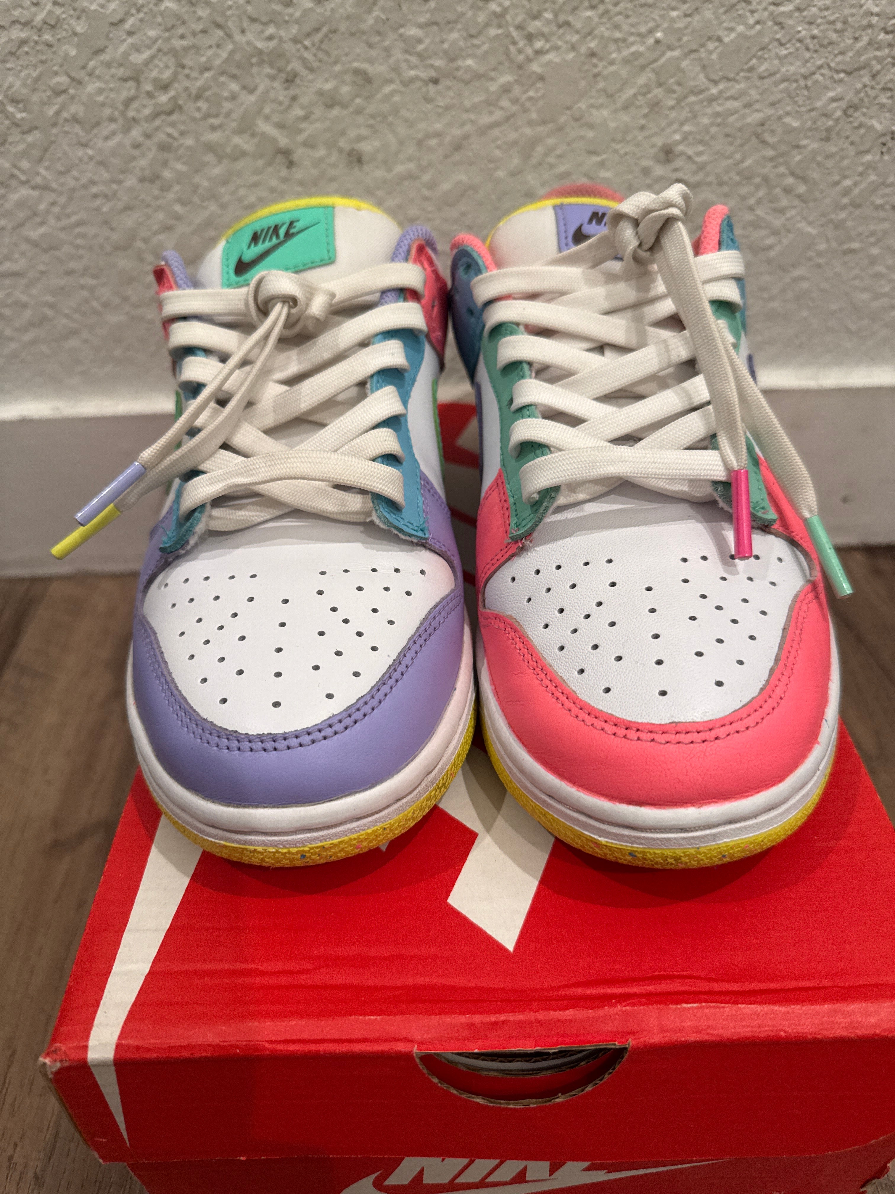 Nike Dunk Low SE (W)
