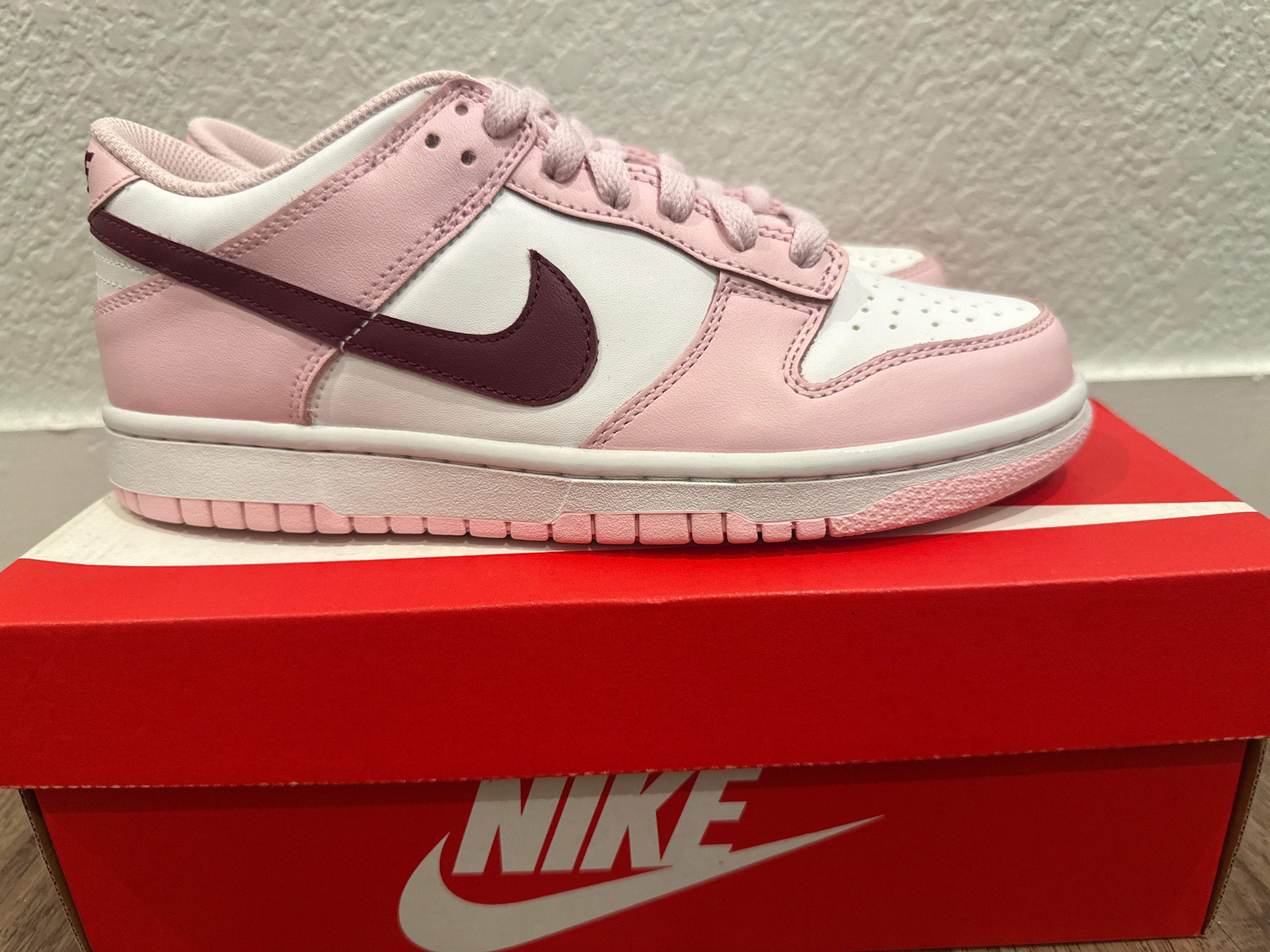 Nike Dunk Low (GS)