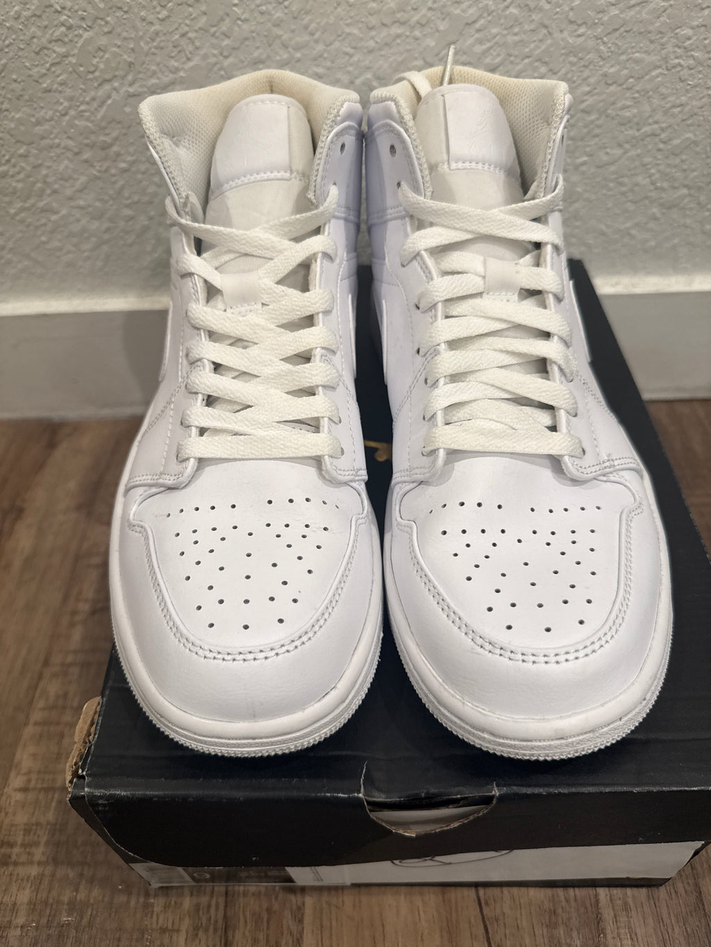 Jordan 1 Mid