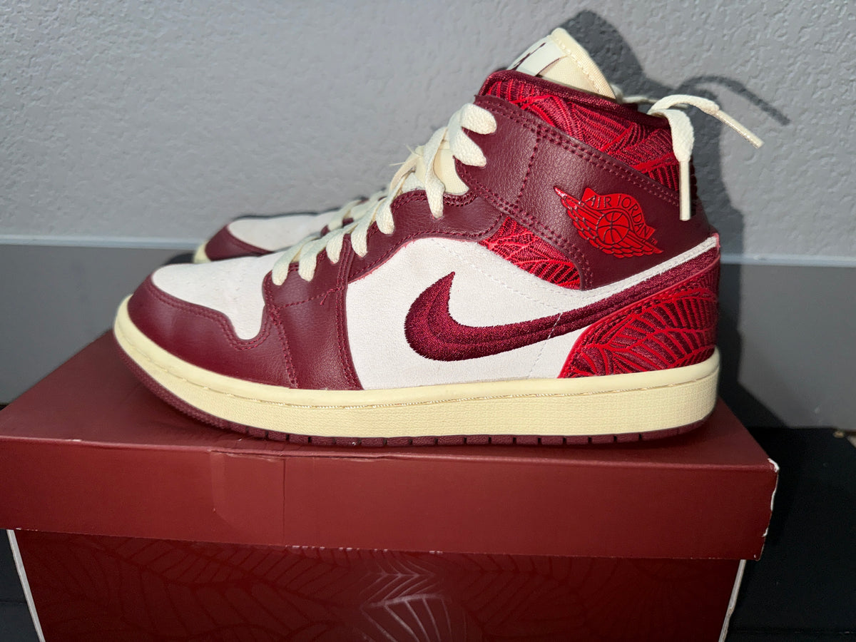 Jordan 1 Mid SE